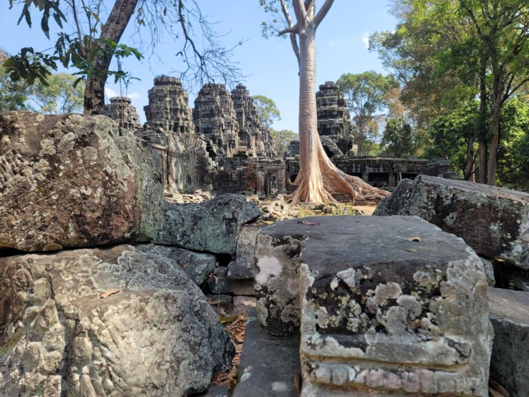 Angkor tour guide and taxi